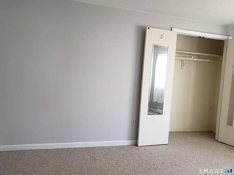 8 White Oak Rd #D — Photo 7