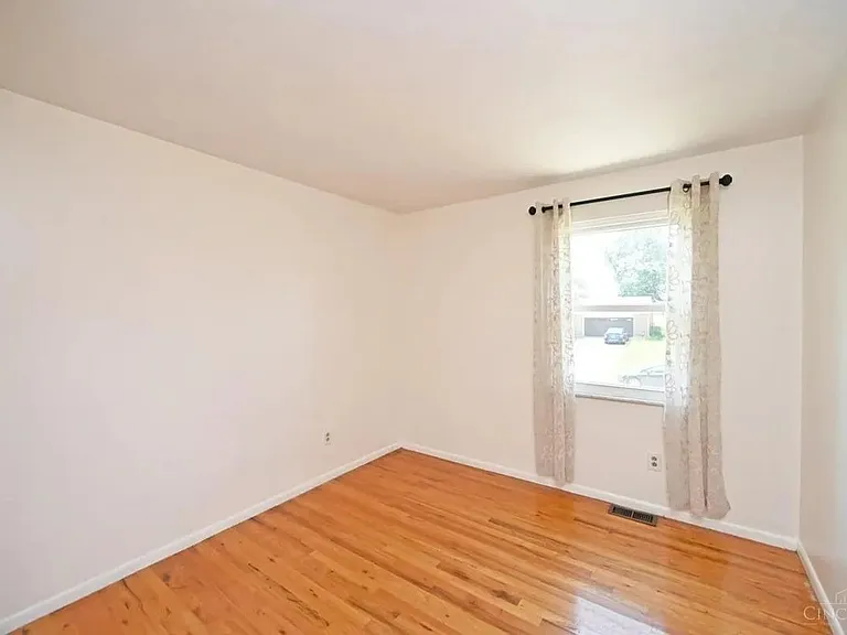 8608 Linderwood Ln — Photo 24