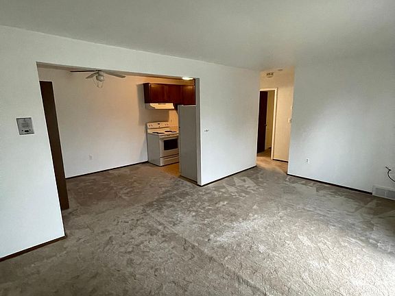 4th image of 1300 Dewey St #3