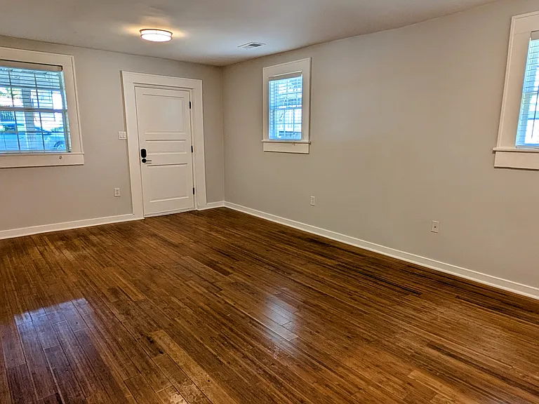 199 Lowry St NE — Photo 6