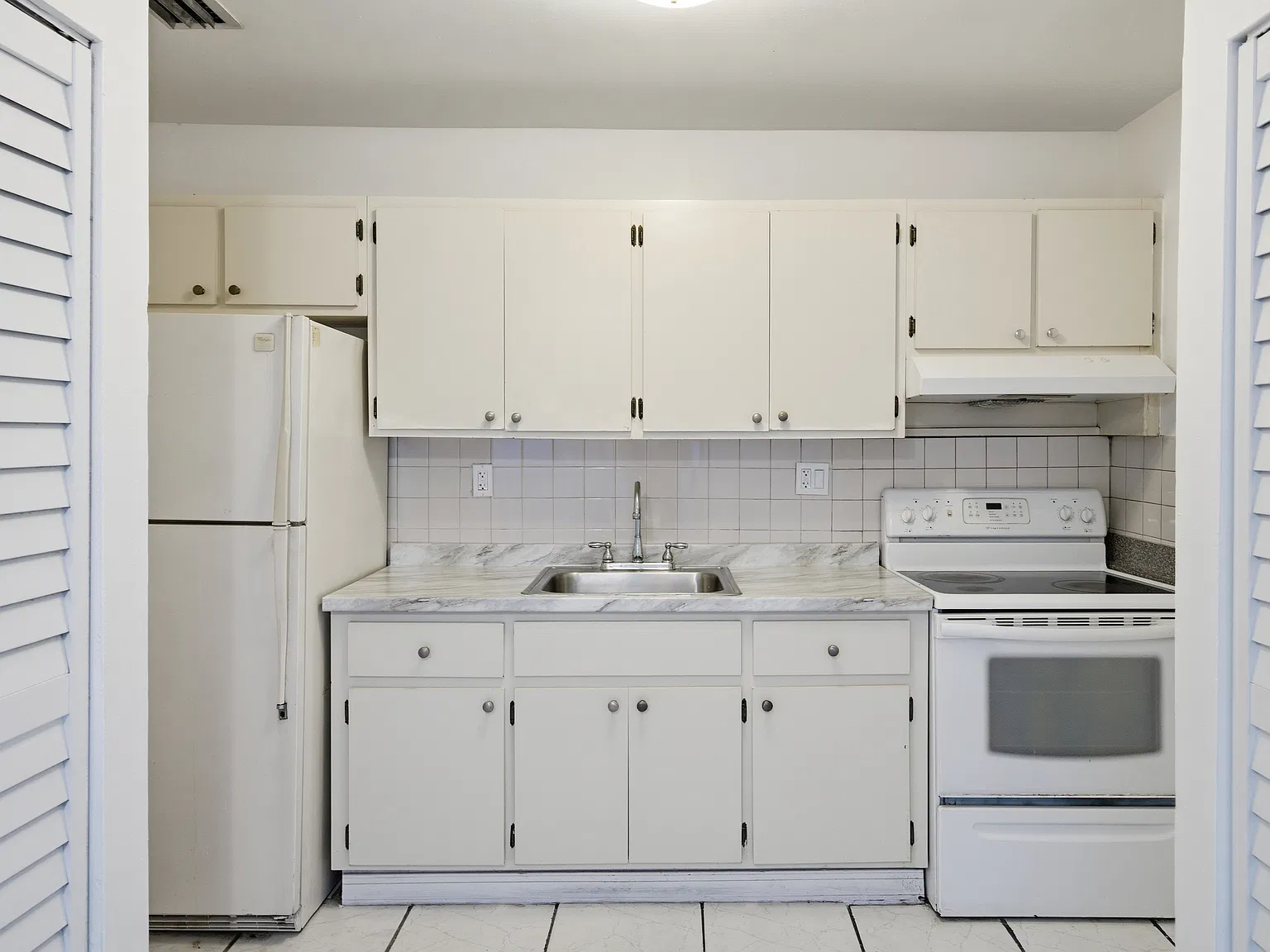2 bed, 750 sqft, $1,900 — Photo 3