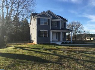 819 Delanco Rd, Edgewater Park, NJ 08010