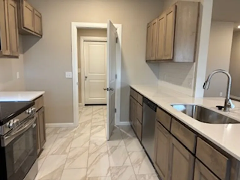 9209 Blackfork Ln — Photo 10