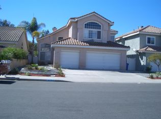 1674 Mountain Pass Cir, Vista, CA 92081