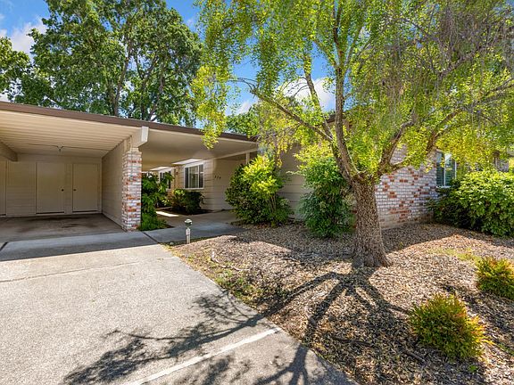 2nd image of 334 Twin Lakes Drive