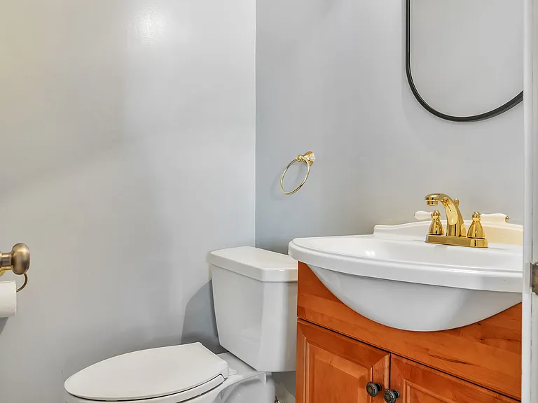 1228 Ruby St — Photo 23