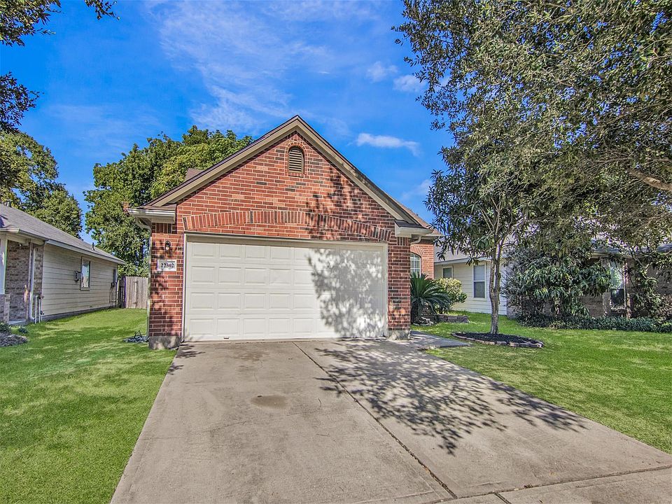 1st image of 22302 Queenbury Hills Dr