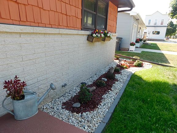 3rd image of 719 Humboldt Ave