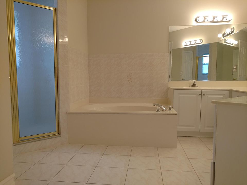 1st image of 285 SW Nativity Ter