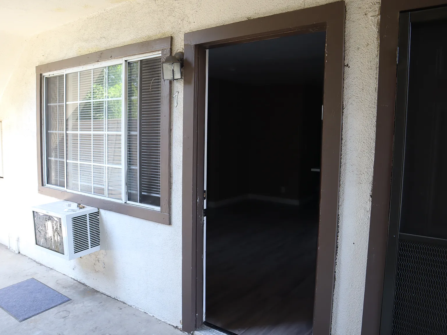 2 bed, 540 sqft, $2,300 — Photo 4