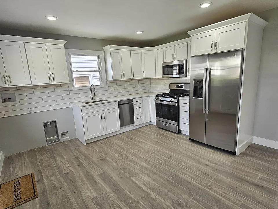 15 Dell Glen Ave #2