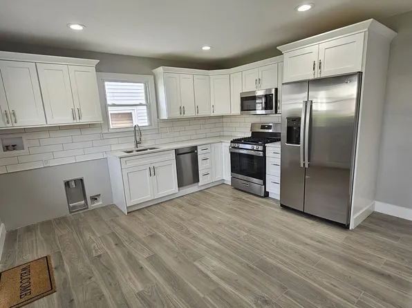 15 Dell Glen Ave Floor 2, Lodi, NJ 07644