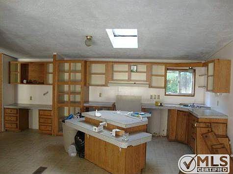 5th image of 255 Ireland Way