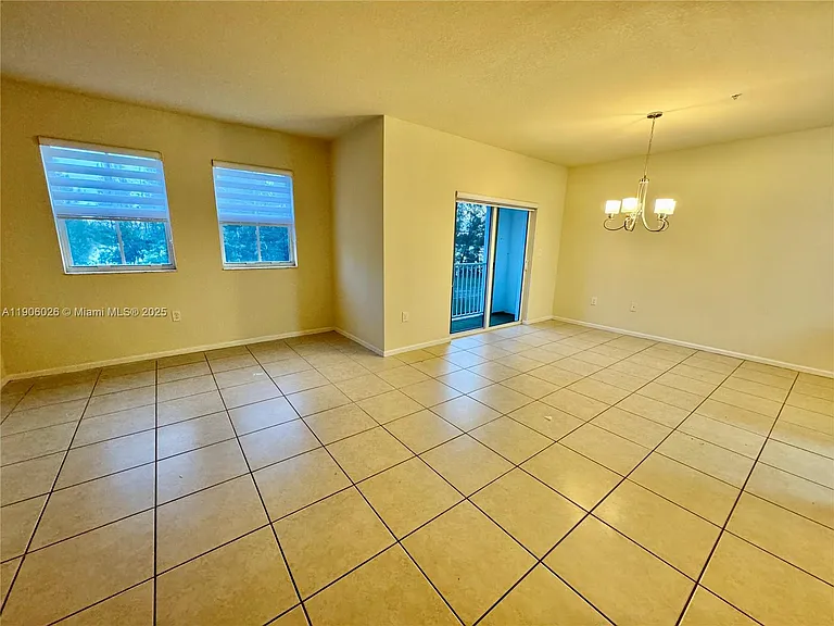 8650 NW 97th Ave #204 — Photo 7