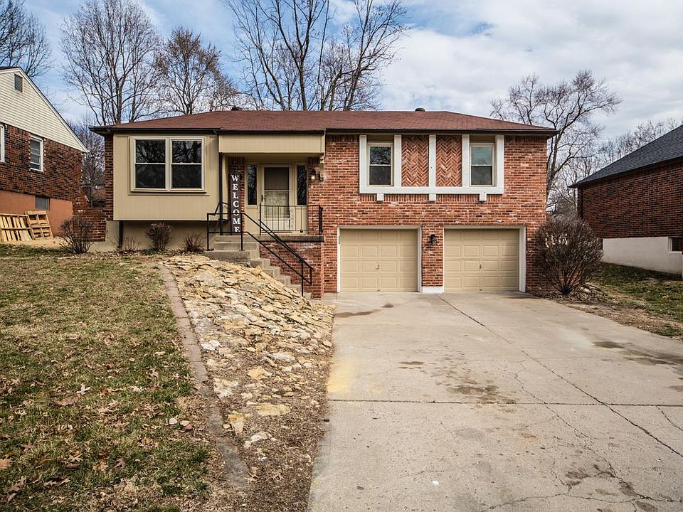 1st image of 3005 NW Castle Dr