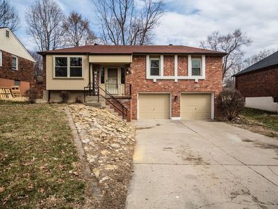 3005 NW Castle Dr, Blue Springs, MO, 64015