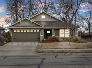 2515 E 7th St, Tulsa, OK 74104