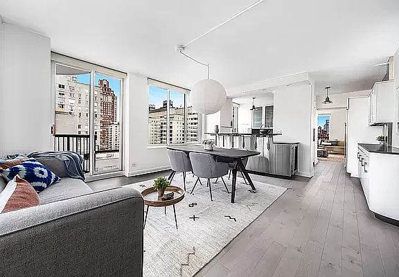 3rd image of 304 E 65th St #18ABD