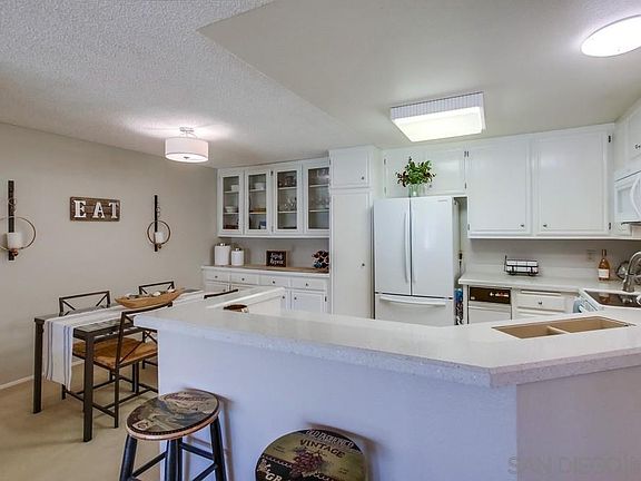 5th image of 17617 Pomerado Rd Unit 215