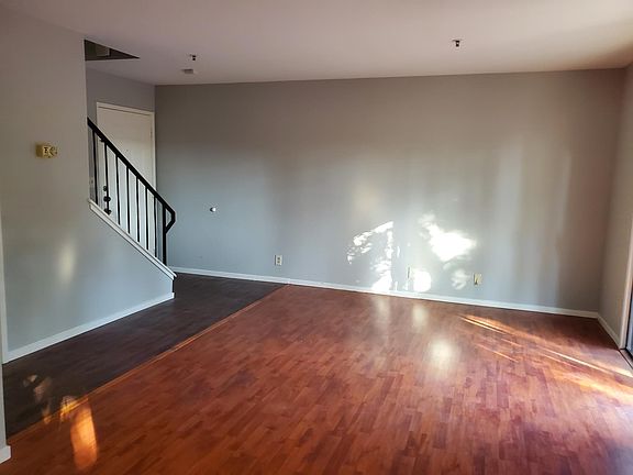 4th image of 22629 7th St #C