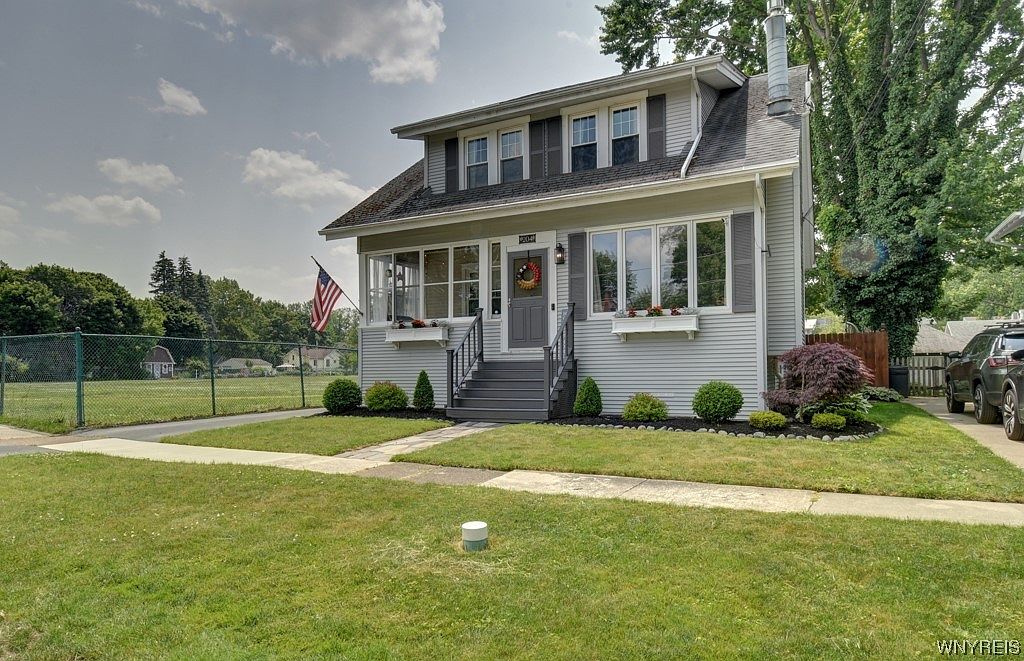 204 Maple Ave, Hamburg, NY 14075 Zillow