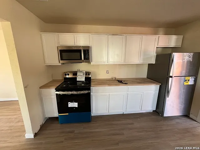 2 bed, 1.0 bath, 1415 sqft, $1,245 — Photo 2
