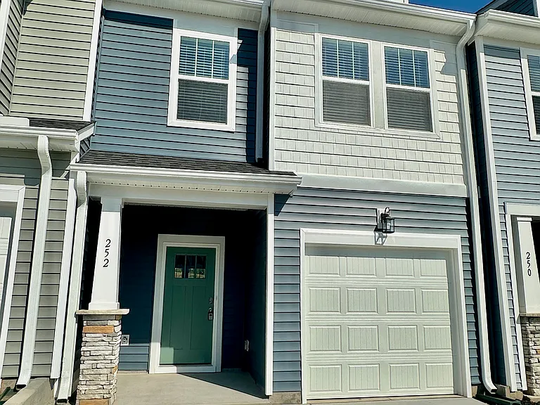 252 Silo Ridge Dr — Photo 1