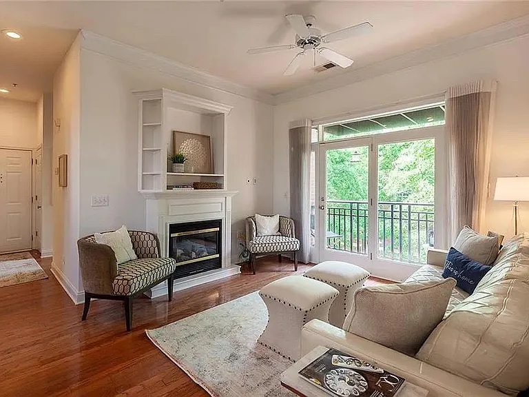 797 Garden District Dr — Photo 2