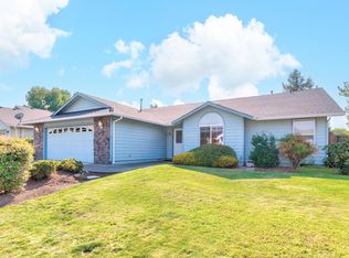 2052 SW Nebraska Ave, Grants Pass, OR 97527