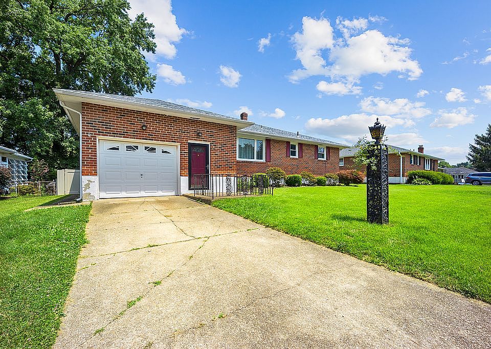1st image of 1817 Walter Dr