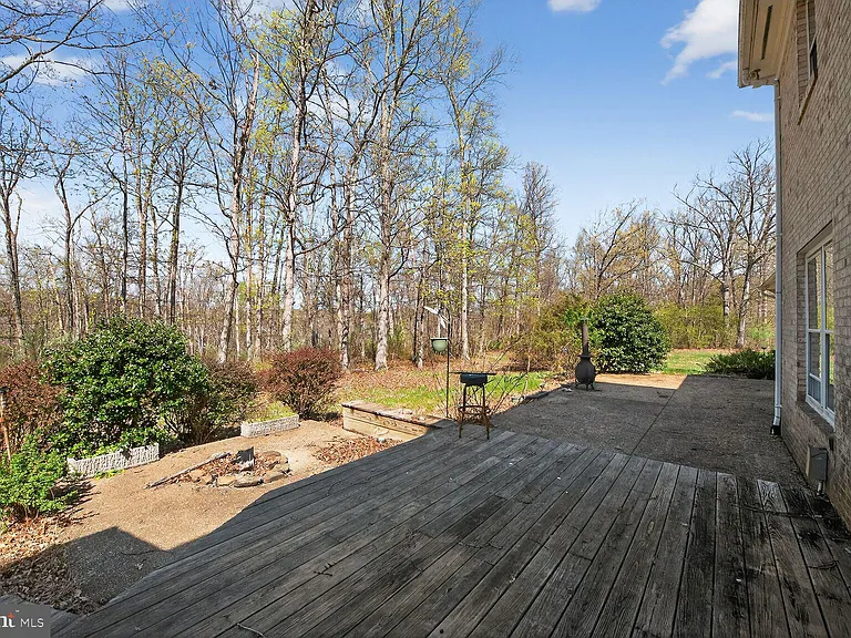 21733 Oatlands Rd — Photo 45