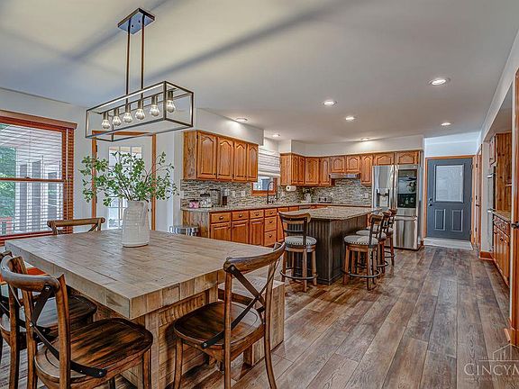 5th image of 9858 Prechtel Rd