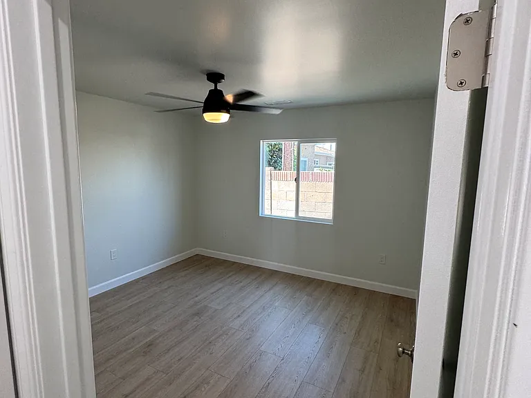 11313 Groveside Ave — Photo 12