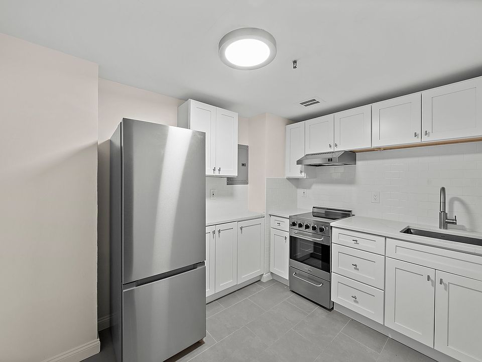 1st image of 48 Fenway APT 2
