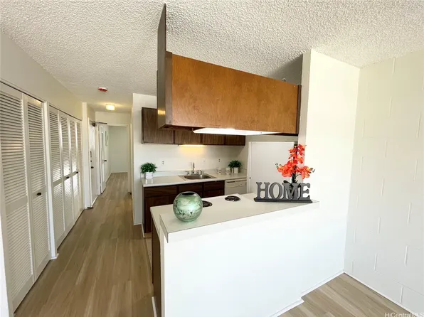 1717 Citron St APT 604, Honolulu, HI 96826