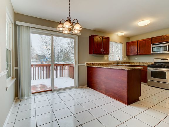 5th image of 1590 Lenox Ct