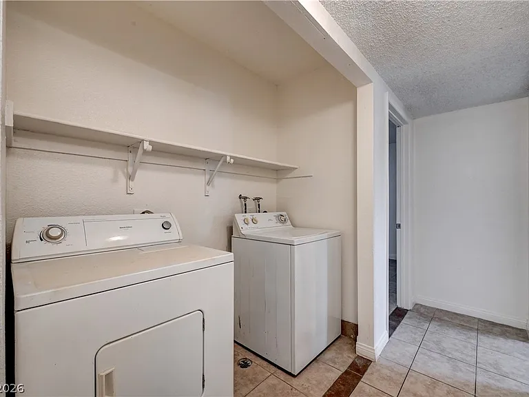 1832 Goldfield St #1 — Photo 7