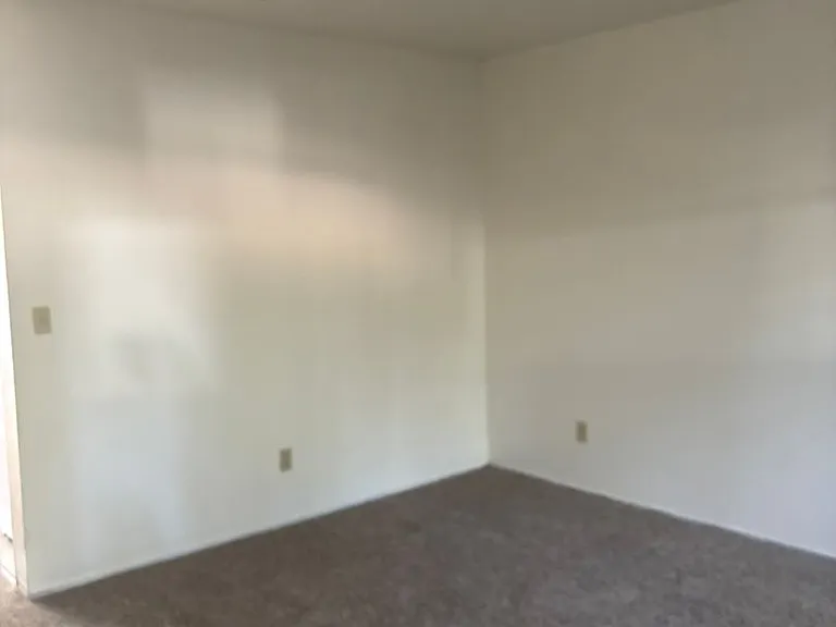 22236 Main St #F — Photo 3