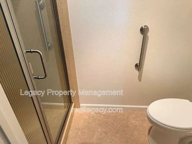 255 Munroe St — Photo 14