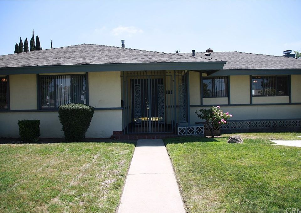 1st image of 1160 N San Antonio Ave