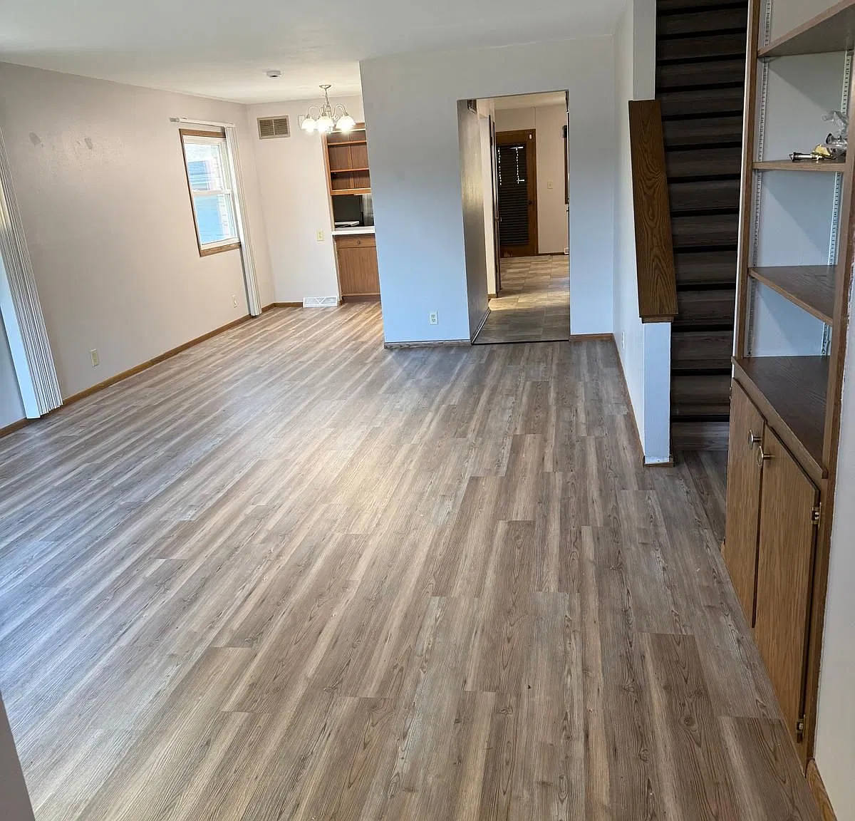 Spacious Side-by-Side/Townhouse Style Duplex in Wauwatosa — Photo 1