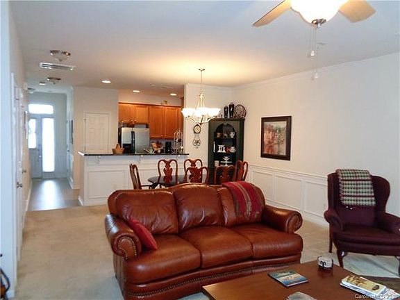 5th image of 312 Rose Garden Ct