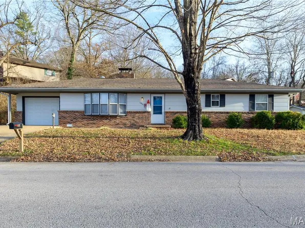 1401 Hull Valley Dr, Waynesville, MO 65583