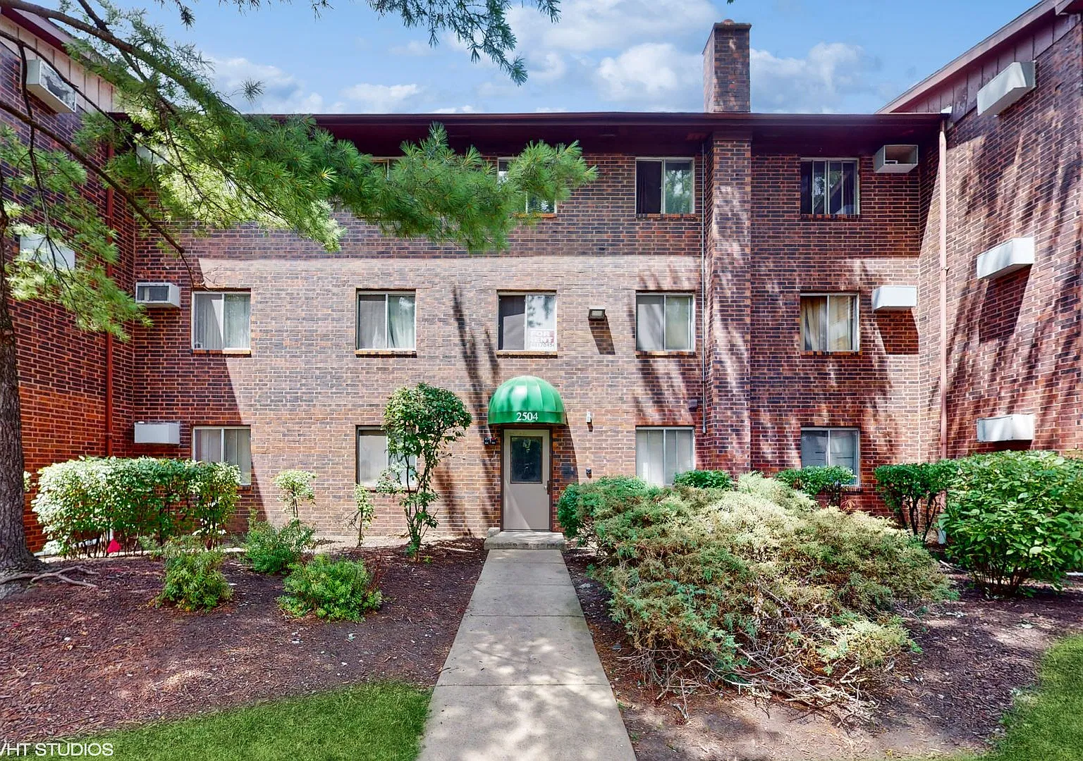 2432 Waterbury Dr — Photo 1