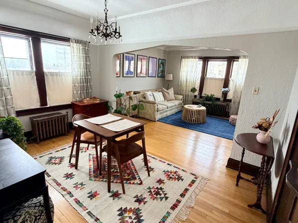 1425 E Capitol Dr, Milwaukee, WI 53211