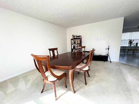 4th image of 489 McPherson Dr