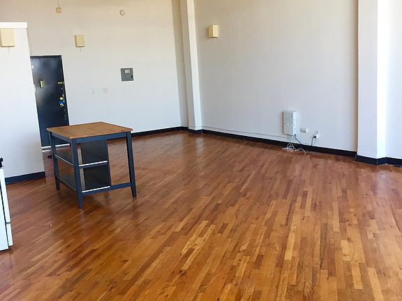 5th image of 2 Union St APT 2Q