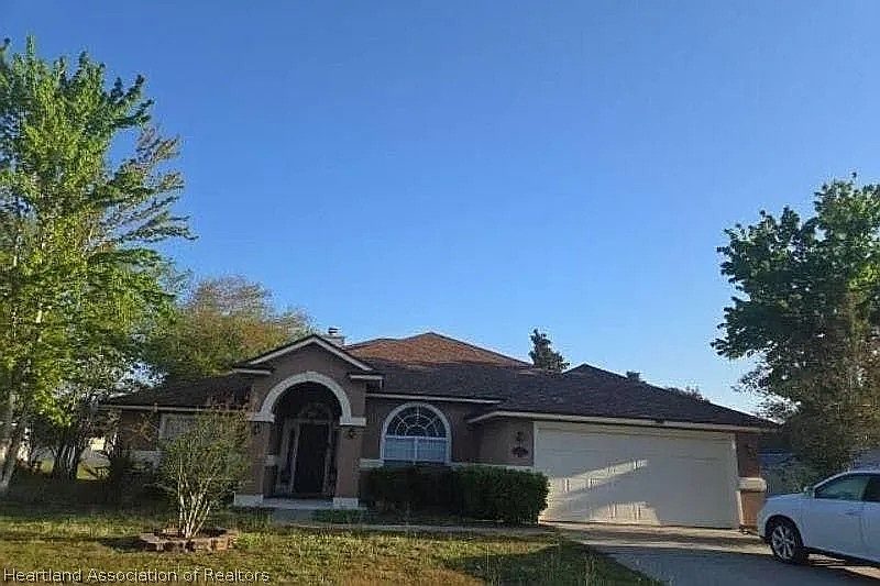 1st image of 452 S Martin Lakes Dr