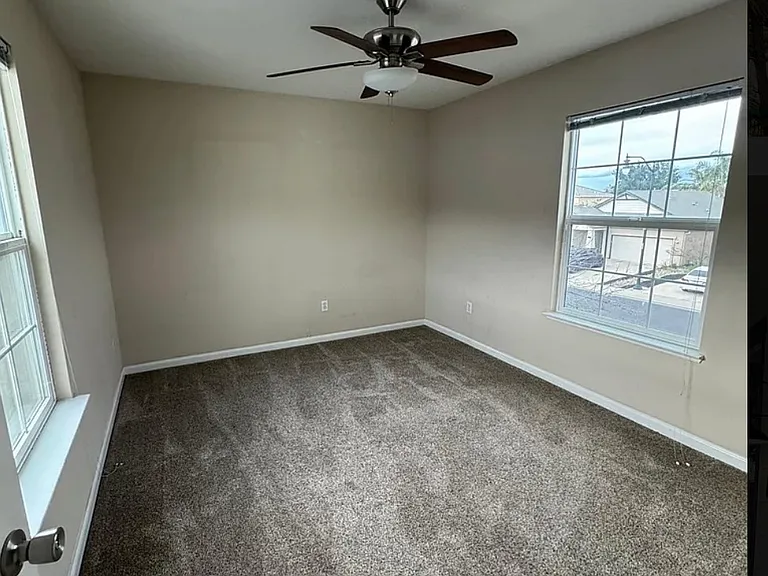 1311 Gianna Ln — Photo 9