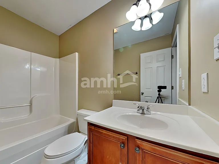 10900 Parkgate Ln — Photo 16